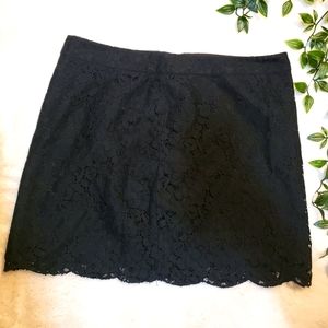 Lace detail skirt